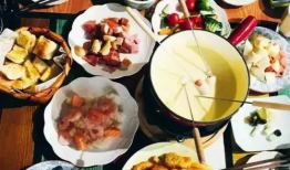 爆料婚姻房请大锅吃瓜,大锅吃瓜，揭秘娱乐圈夫妻背后的秘密